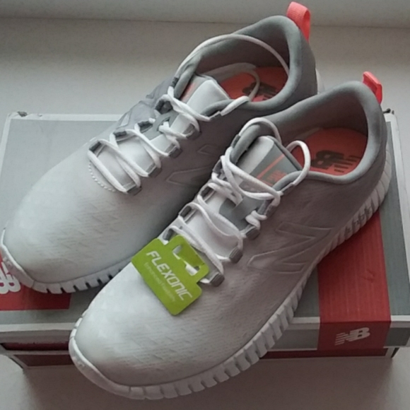 NEW BALANCE * FLEXTONIC TRAINING ATHLETIC SHOE